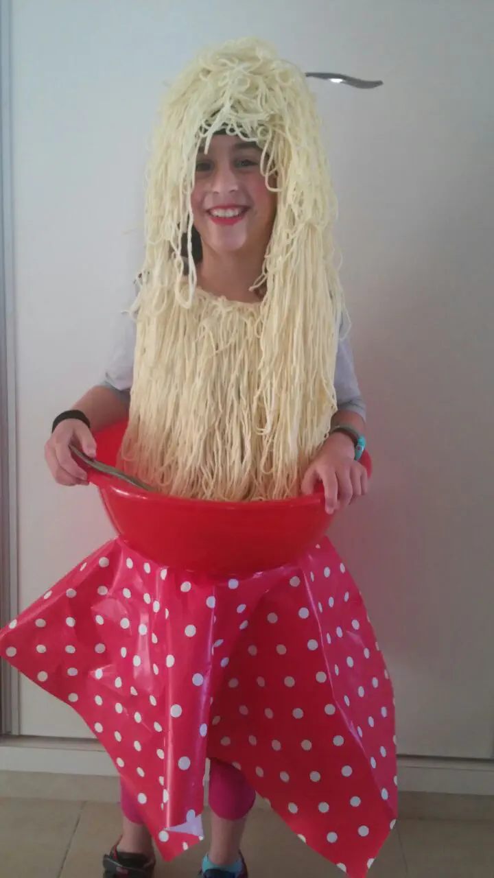 הודה התחפשה לקערת ספגטי