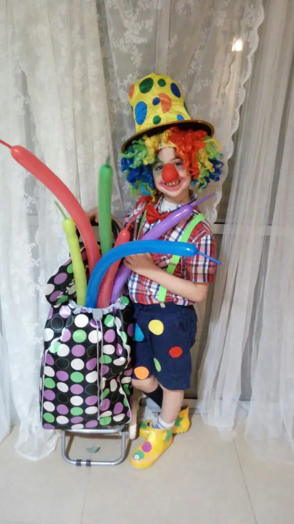 אייל למאן מאופקים התחפש לליצן שרוצה לשמח את כולם!