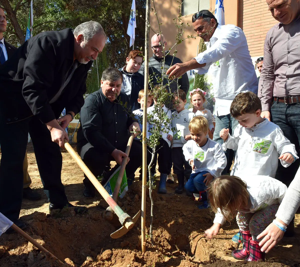 שר הביטחון בעוטף עזה