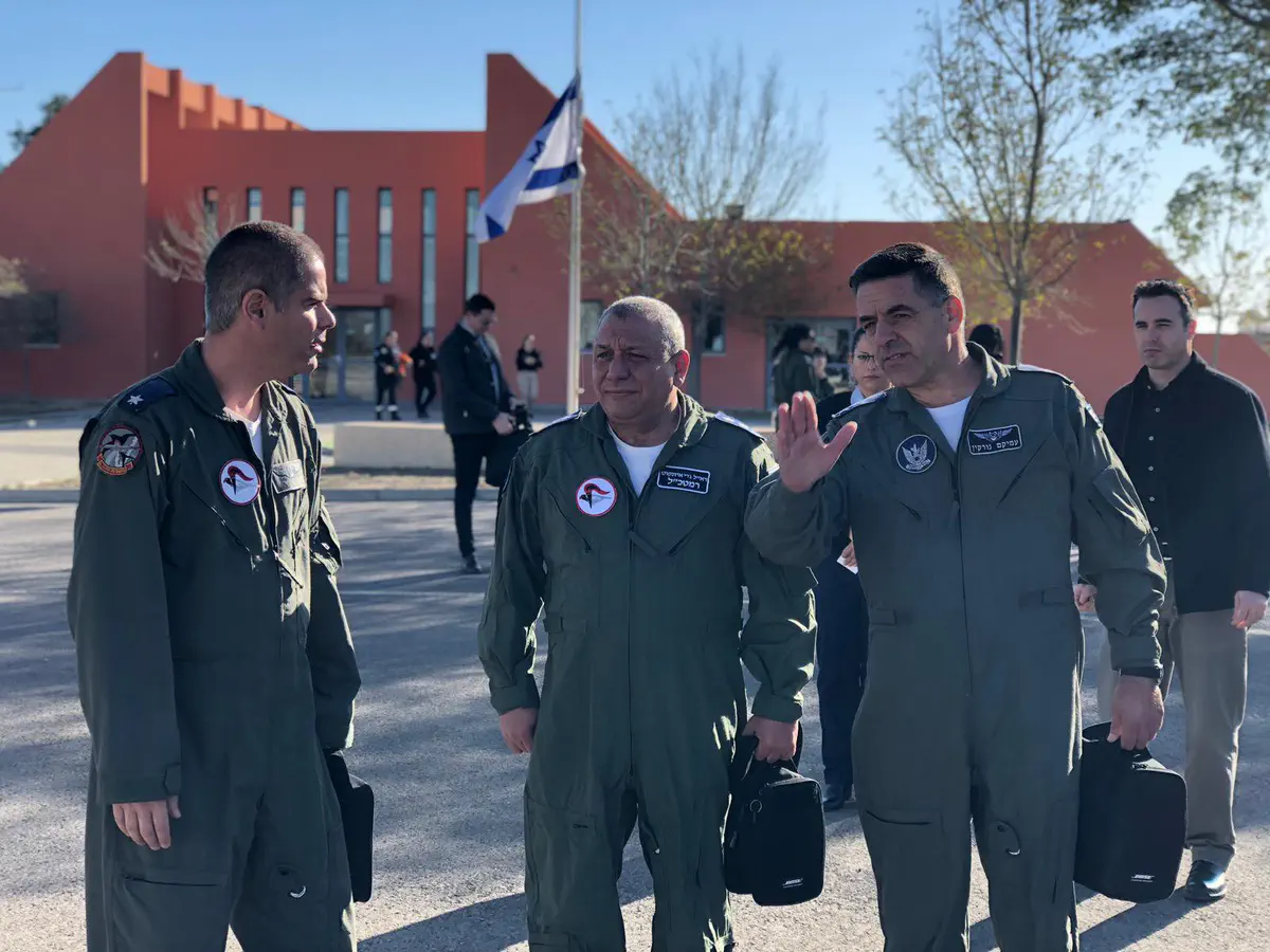 בביקור בחיל האוויר