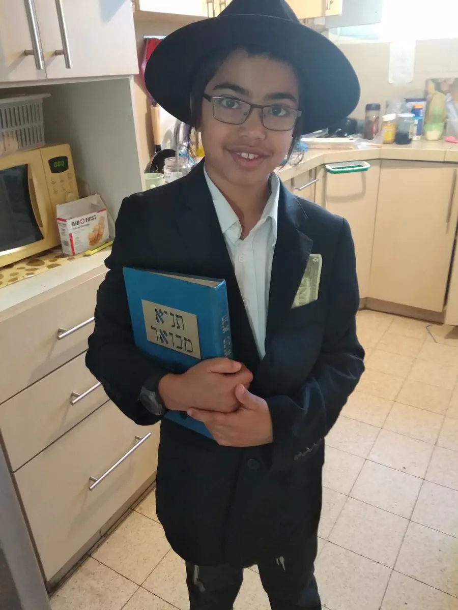 הרבי מלובביץ ,דביר בניה זר אביב קרית יובל ירושלים