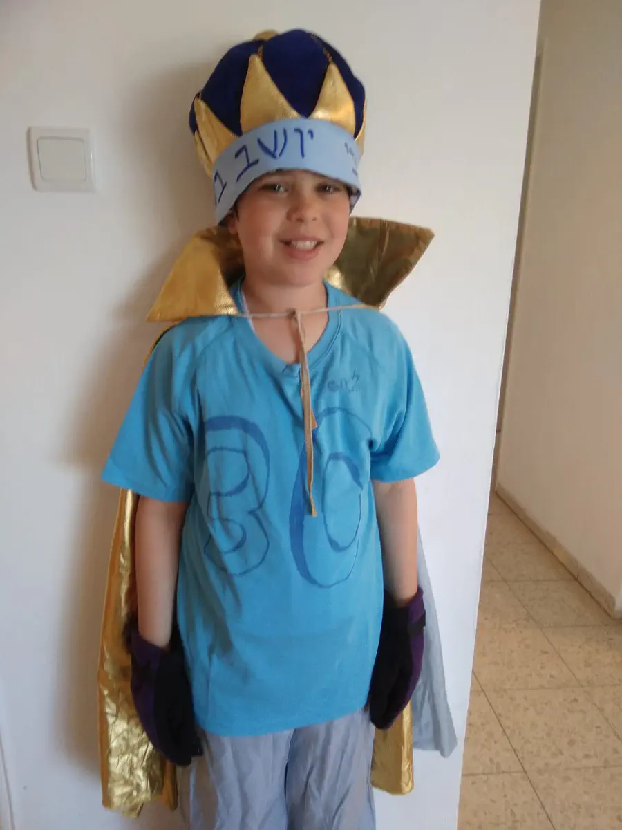 אלקנה ביאליק מאלון שבות מרדכי יושב בשער המלך