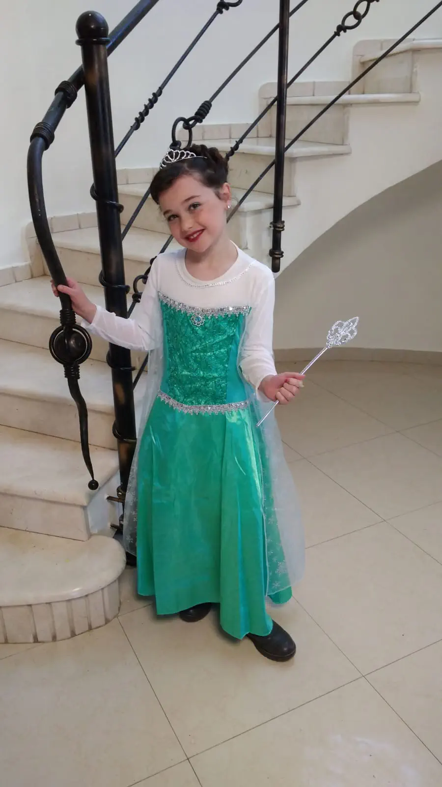 רות לנגר, מצפה רמון, מלכת הפרפרים