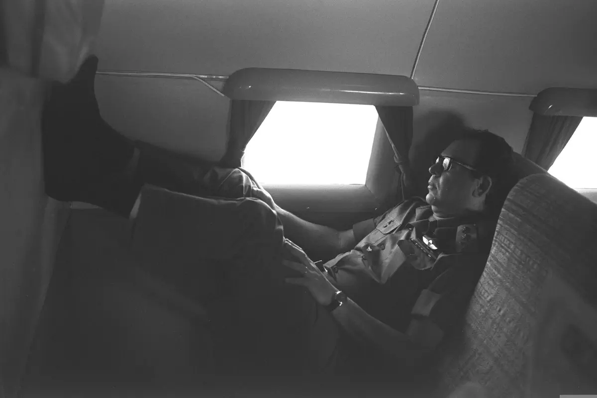 רמטכ"ל מוטה גור תופס תנומה