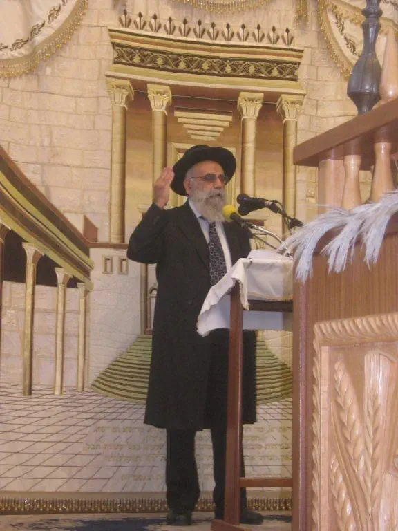 הגר''מ צדקה - ראש ישיבת פורת יוסף