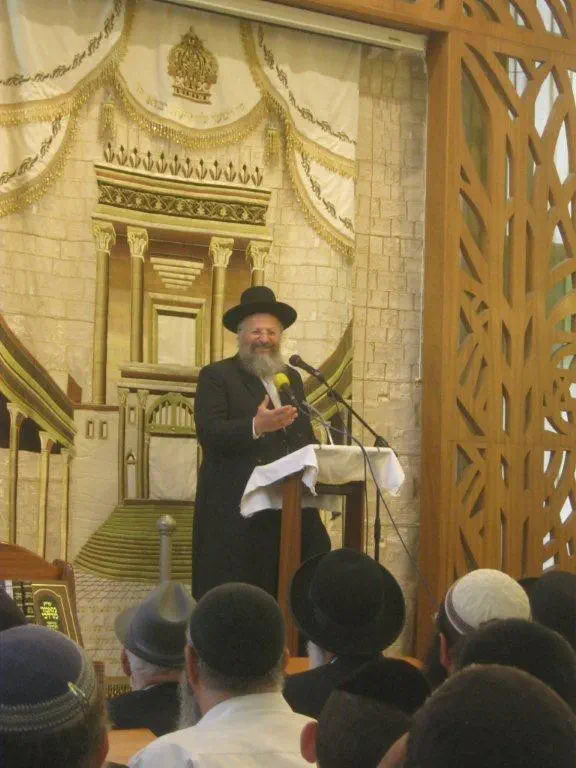 הרב שמואל אליהו - בנו של הגר''מ אליהו זצ''ל.