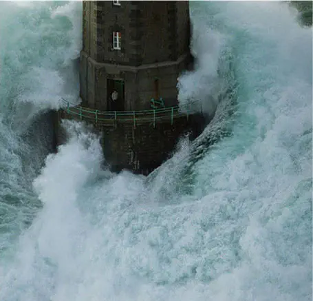 מים רבים לא יוכלו... המגדלור המפחיד ביותר-בצרפת