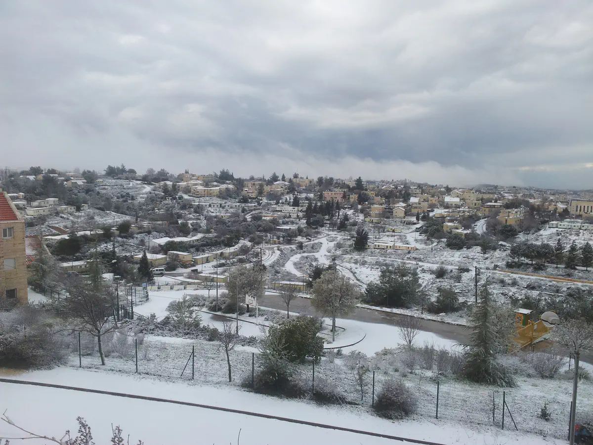 בית אל מושלגת