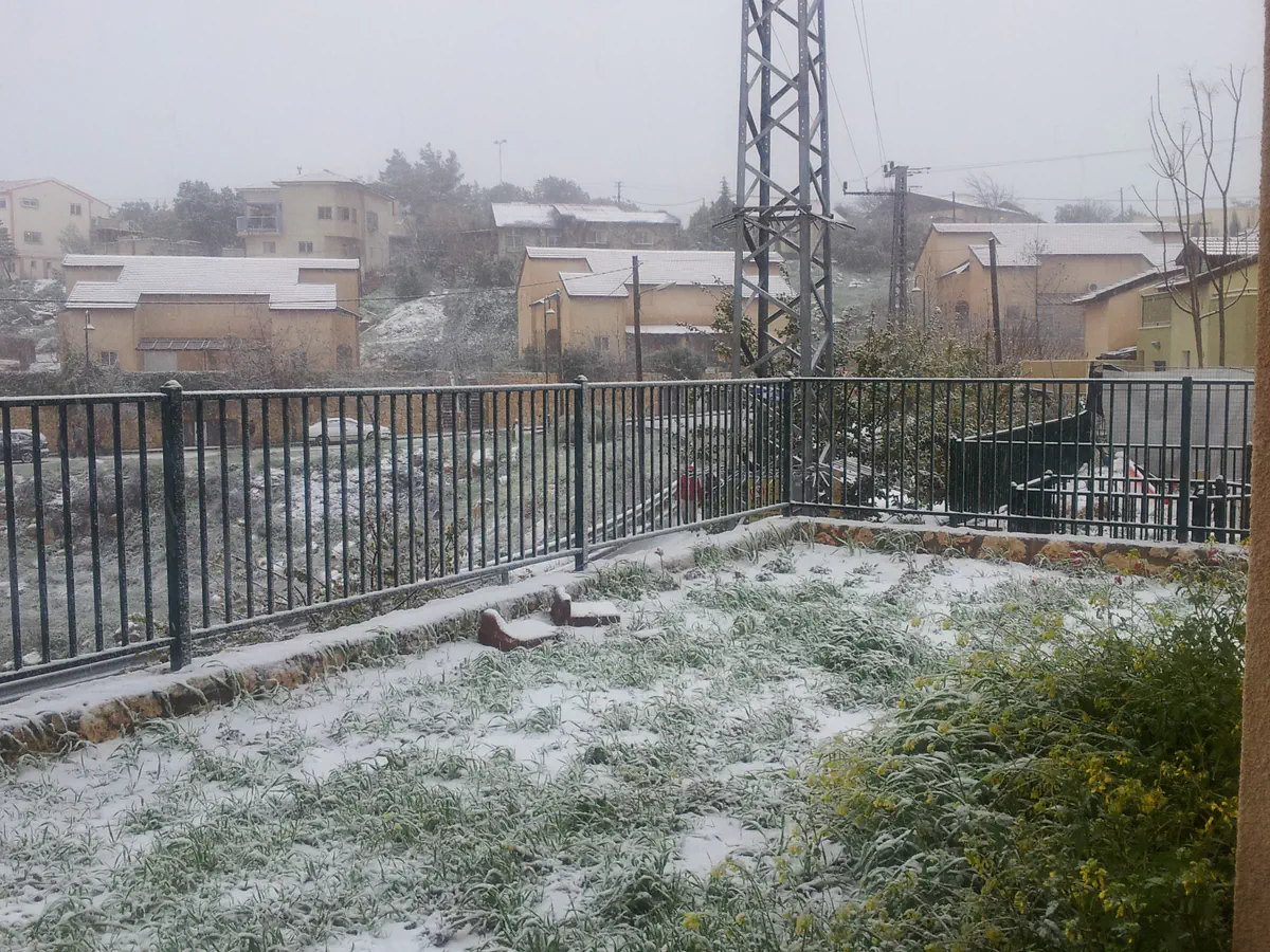 שלג בעתניאל