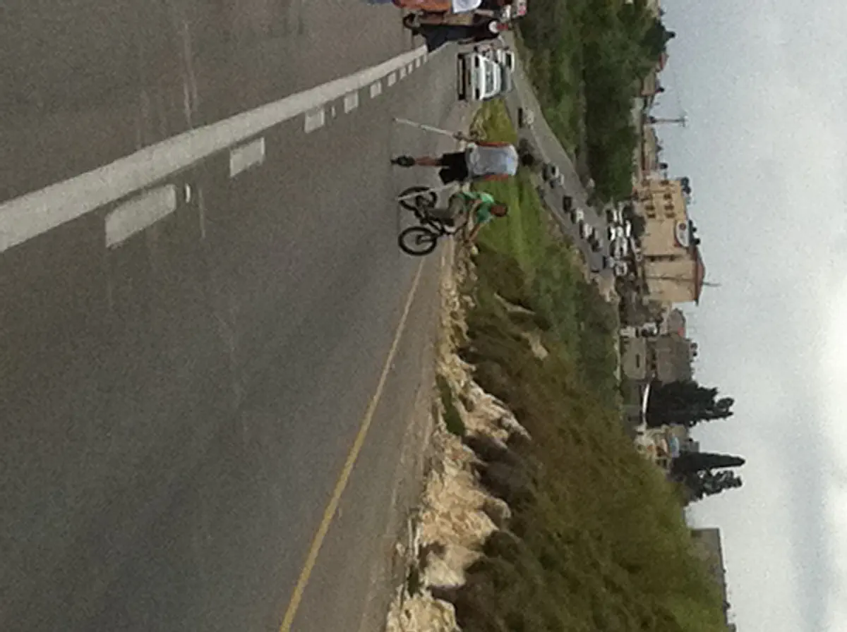 עשהאל שבו שאיבד את רגלו בפיגוע באיתמר משתתף בצעדה