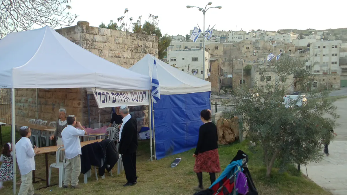 מאהל מפוני בית המכפלה