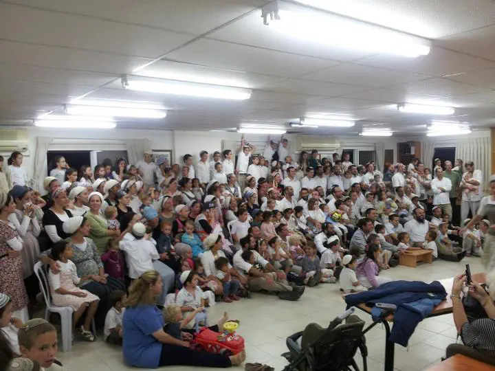 תמונה משותפת של תושבי מגרון