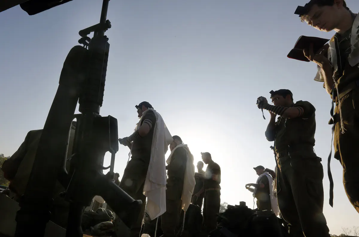 תפילה ומלחמה