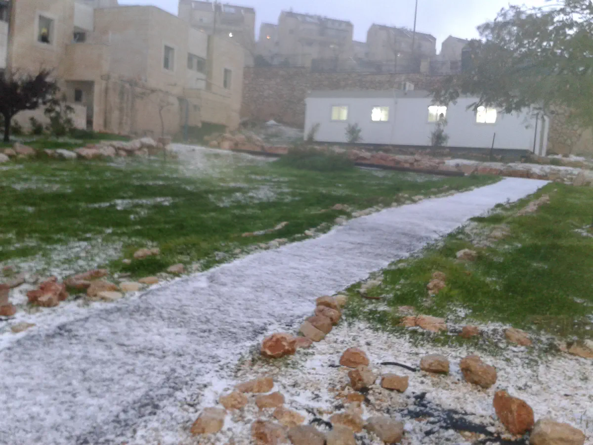 שלג בכוכב יעקב