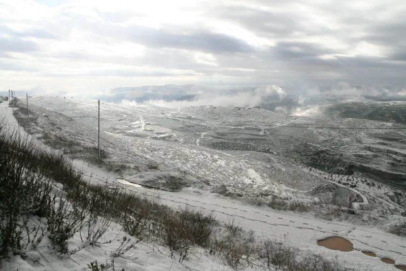 גבעת תקומה שליד יצהר מושלגת
