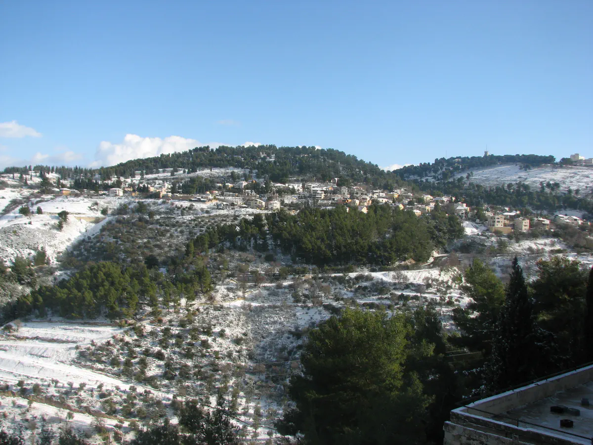 שלג על הר מירון - מבט מצפת