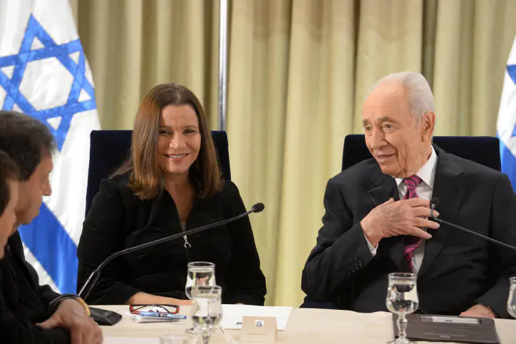 פרס עם שלי יחימוביץ