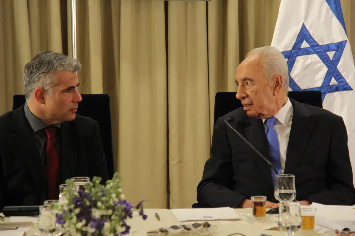 הנשיא פרס נפגש עם יאיר לפיד