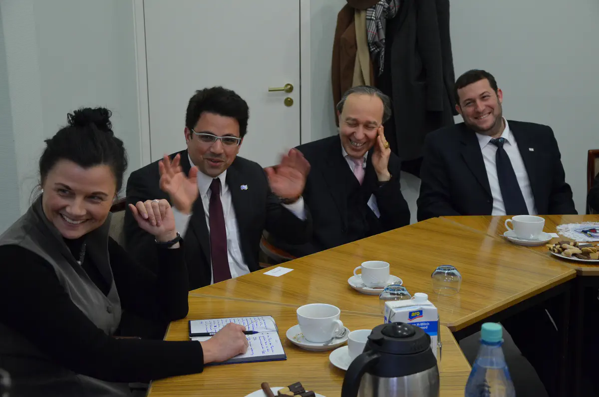 בבונדסטאג בברלין - דיון עם חברת הבונדסטג גיטה קונמן