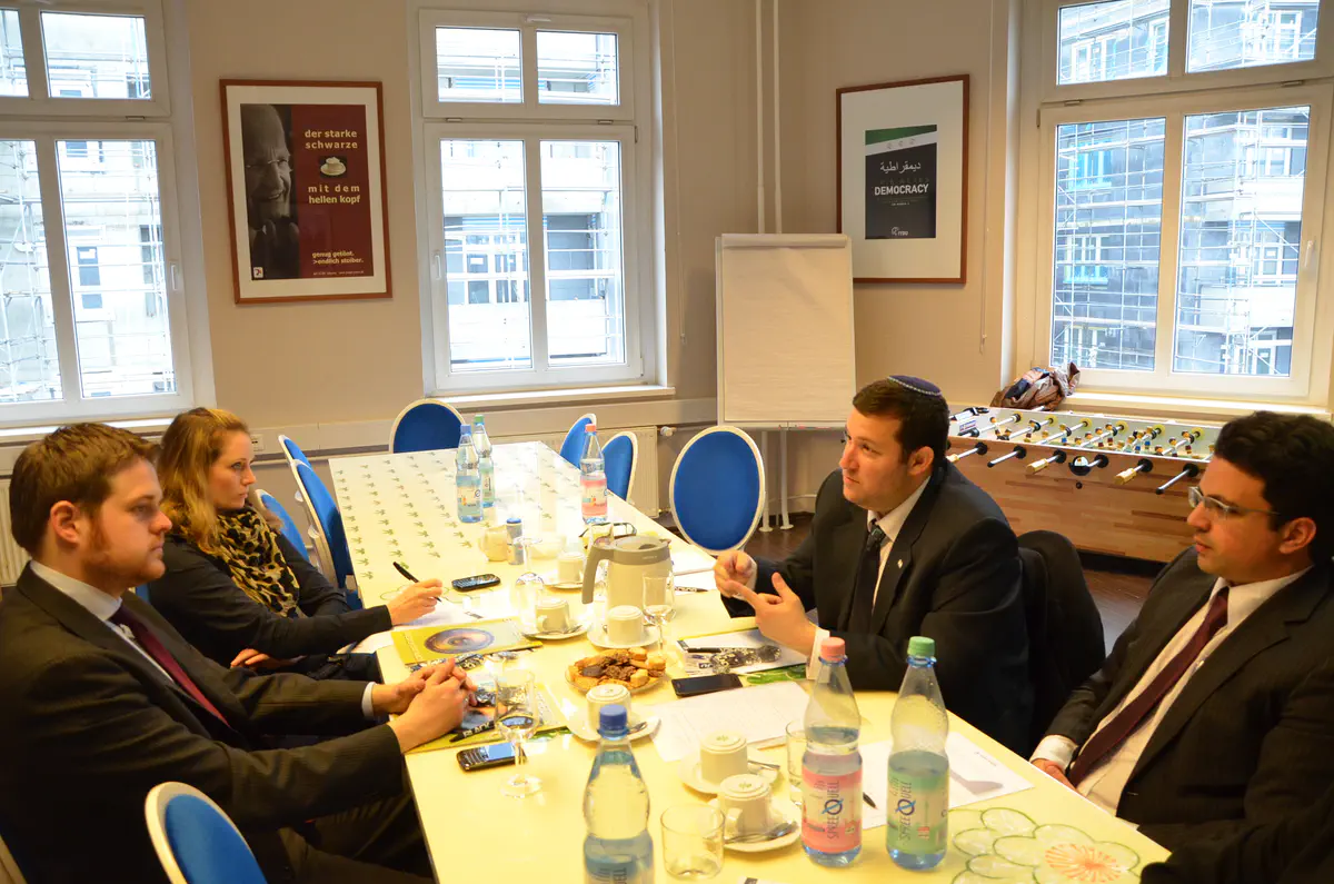 מפגש עבודה עם מנהיגי הפדרציה הצעירה של מפלגת אנגלה מרקל