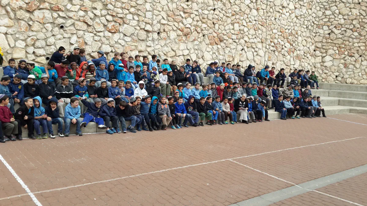 תפילת הילדים בבית ספר נעם בצפת