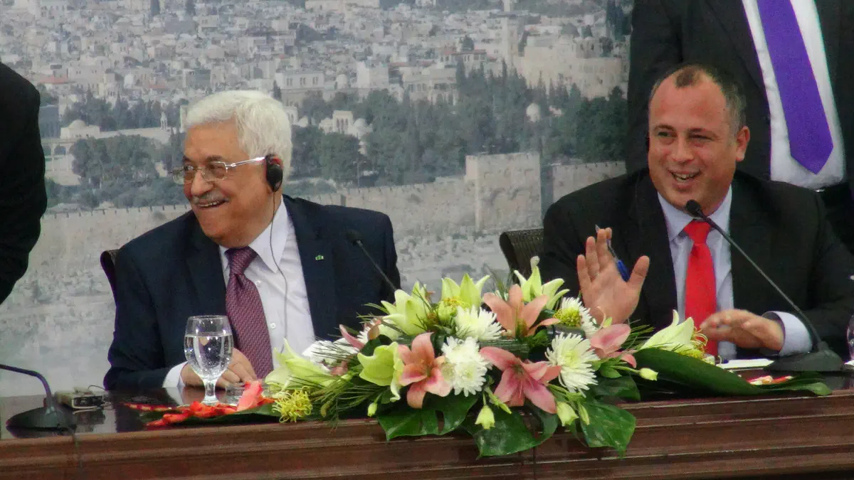ח"כ חיליק בר עם אבו מאזן