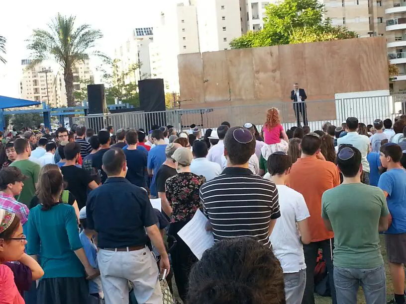 תפילה בגבעת שמואל