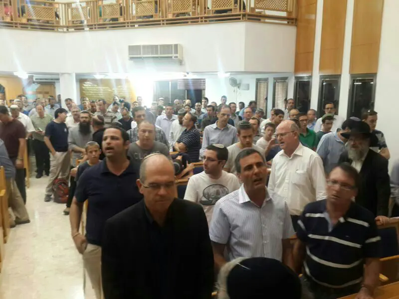 תפילה בפתח תקווה