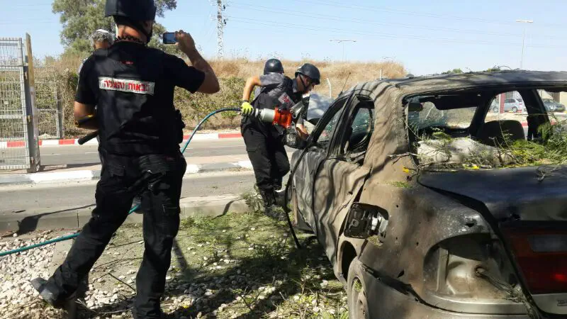 נזק לרכב באחד מיישובי שער הנגב