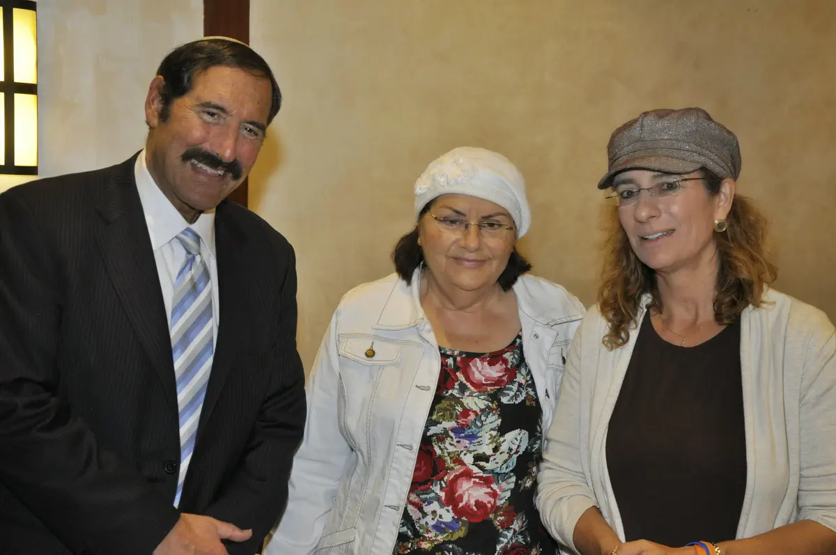 נדיה מטר, יהודית קצובר וג'ו פרגר