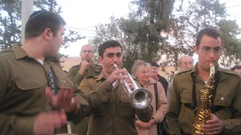 Dan Nadel Sefer Torah