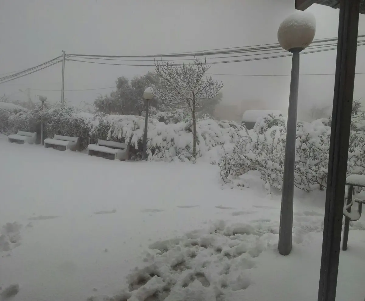 שלג בבית אל