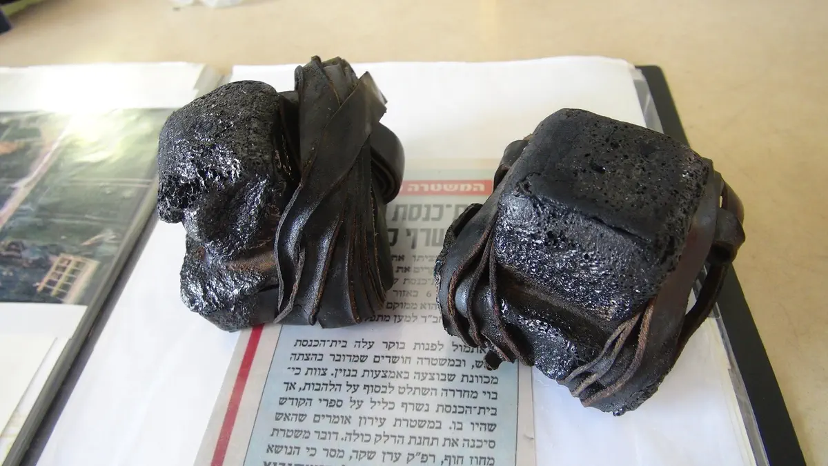 תפילין שנשרפו בהצתה הקודמת