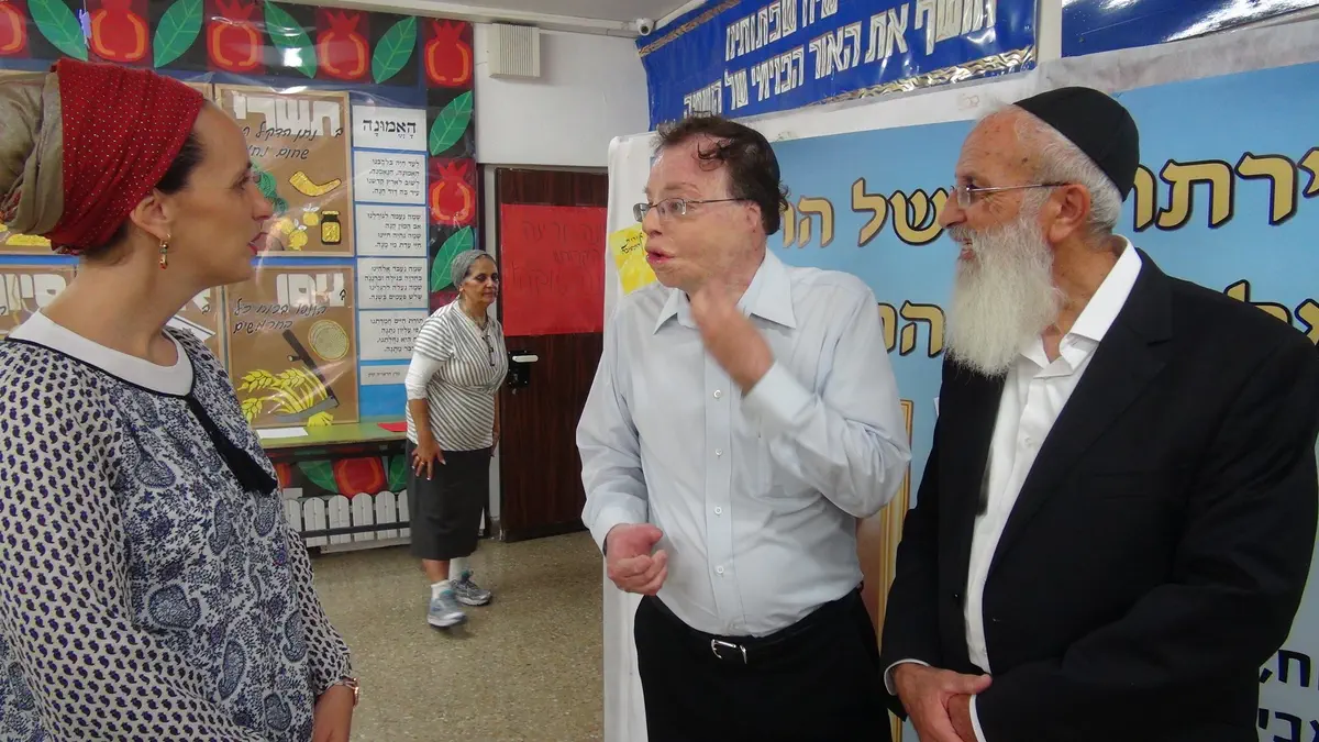 המשנה לראש העיר עם הרב בצלאל