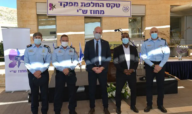 עוזי לוי נכנס לתפקיד מפקד מחוז ש"י