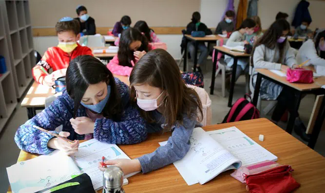 Gershon Ellinson/Flash 90 Schools to reopen in cities defined as 'orange'