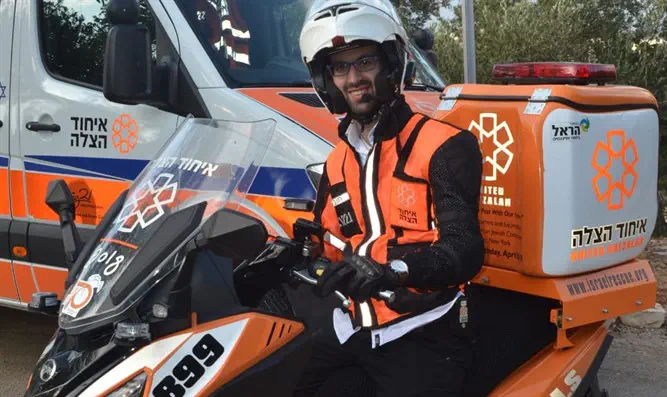 Saving a woman's life seconds after she collapsed