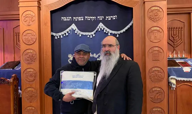 צילום: יח"צ מאות זוגות תפילין ליהודי אירופה