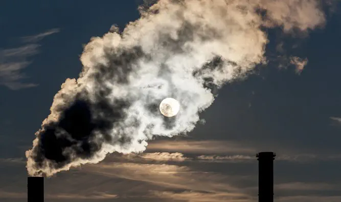 בגלל אדי הדלק: מת מסרטן - והוכר כחלל