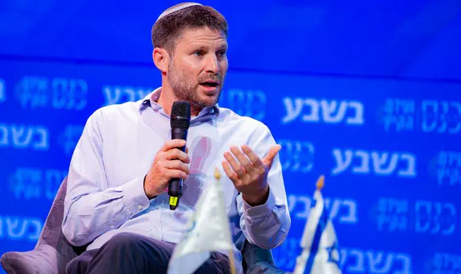 סמוטריץ': ספין שקרי, כפיים לקלוגהפט