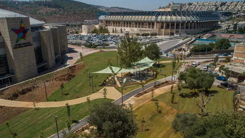 הרכבת הקלה מגיעה לטדי ולארנה