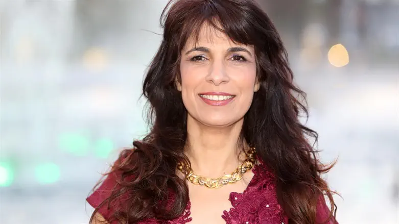 Shurat Hadin From Gandhi’s pistol to today’s hesitation