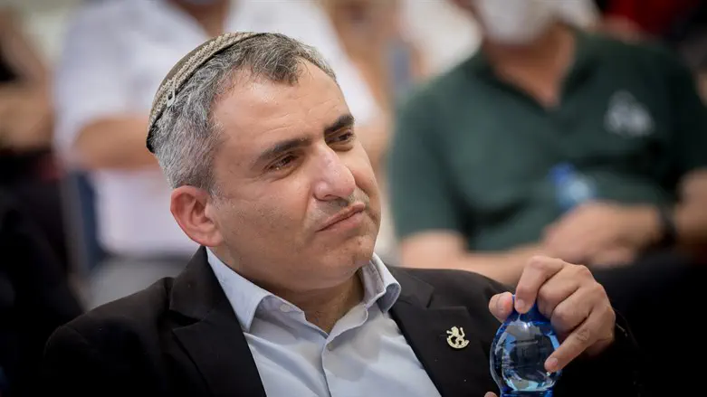 צילום: Yonatan Sindel/Flash90 כשאלקין עצר את התדרוך כי נכנסה שבת