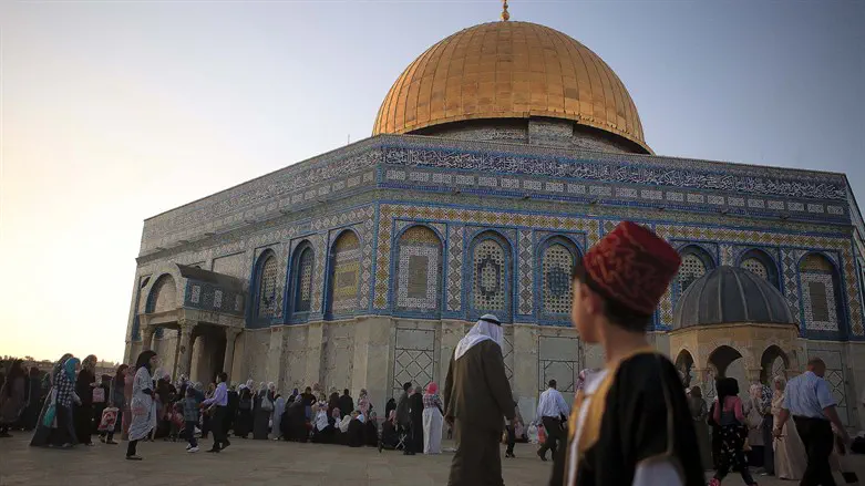 צילום: סלימאן קאדר, פלאש 90 חג החנוכה בירושלים על הכוונת של חמאס