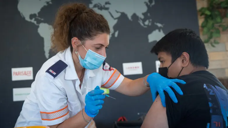 במשרד הבריאות ידונו בחיסון ילדים בני 5-11