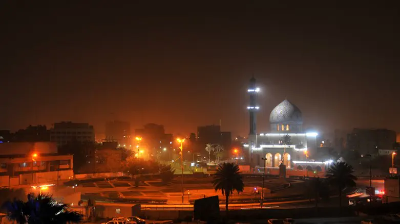 US evacuates families, prepares Baghdad embassy pullout