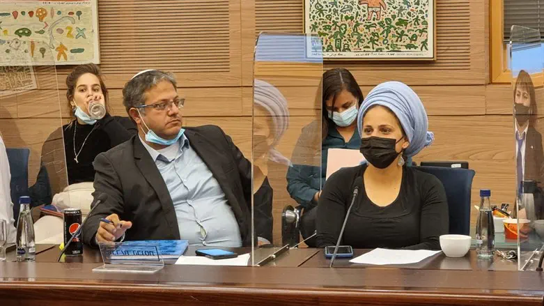 הפלסטינים נגד ביקור תלמידים בהר הבית