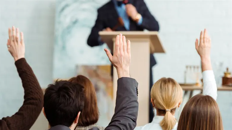 נבלמה מכירה של ציורים שנבזזו מיהודים