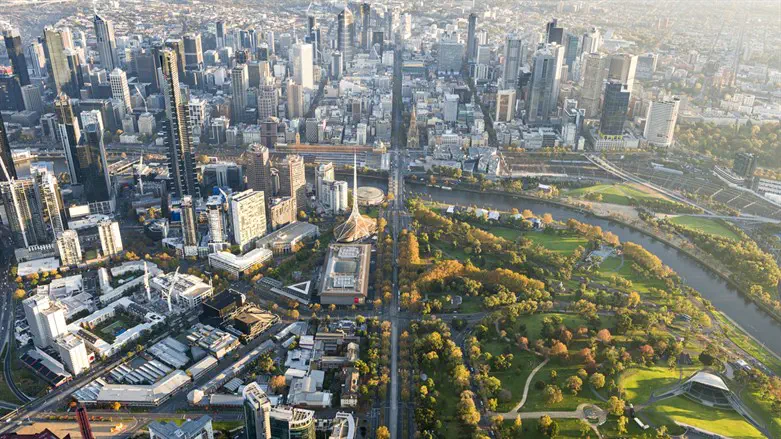 Arrest made in Melbourne synagogue arson