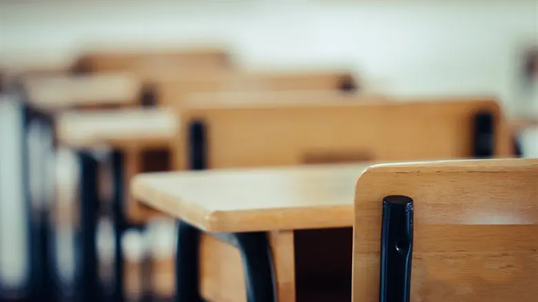 צילום: איסטוק AI pushes Israeli teachers to bring exams back into the classroom